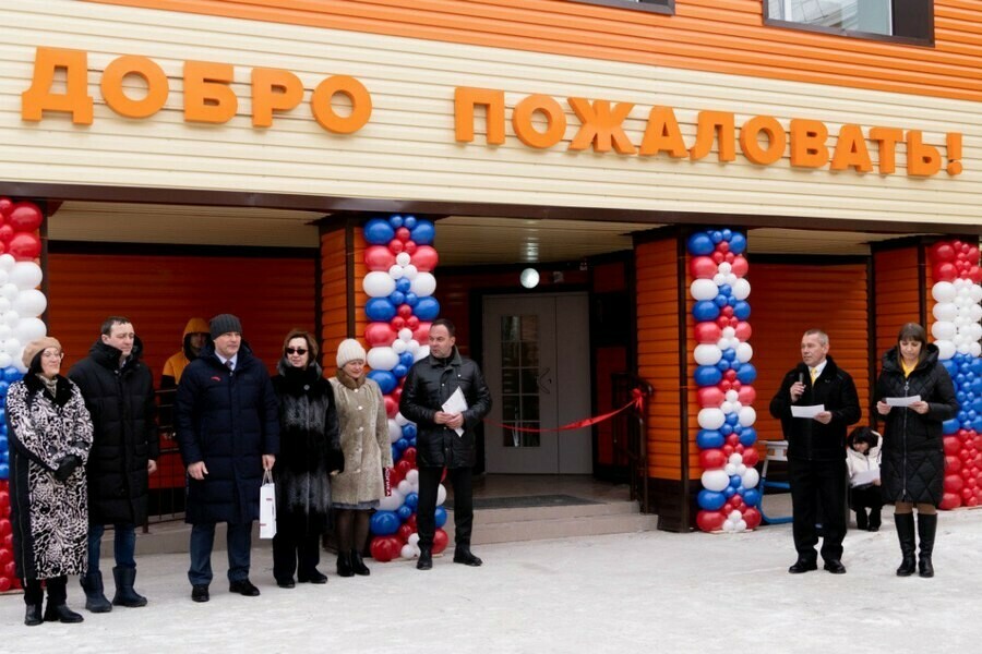 Новую современную школу открыли в Приамурье фото 