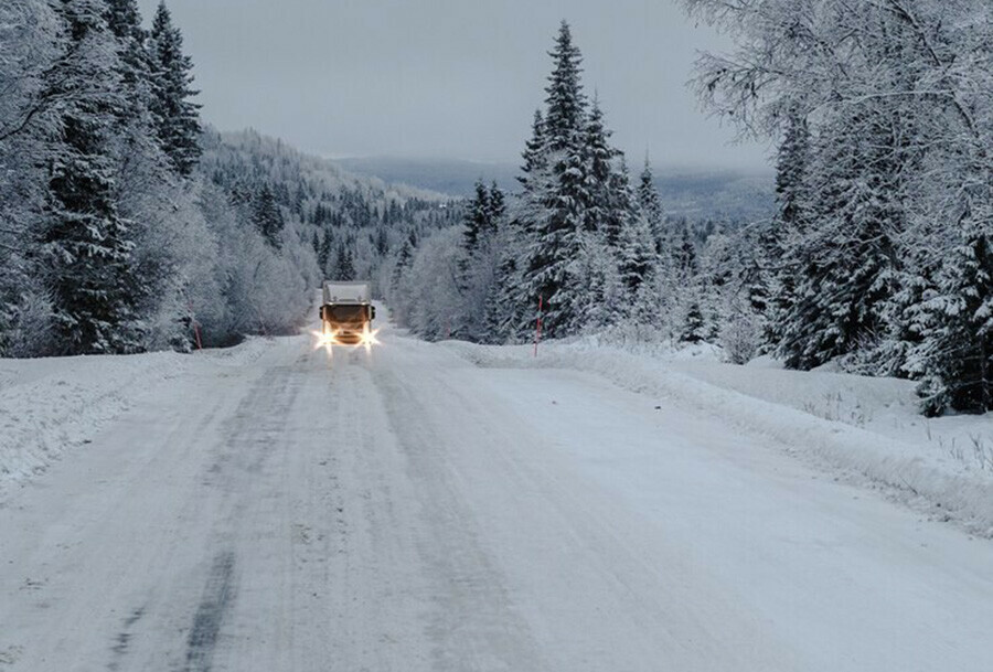 В Приамурье метель сильный снег и ветер водителям напоминают адреса пунктов обогрева