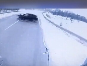 Видеорегистратор фуры под которую залетела легковушка на федеральной трассе Амур записала момент ДТП с тремя погибшими видео 