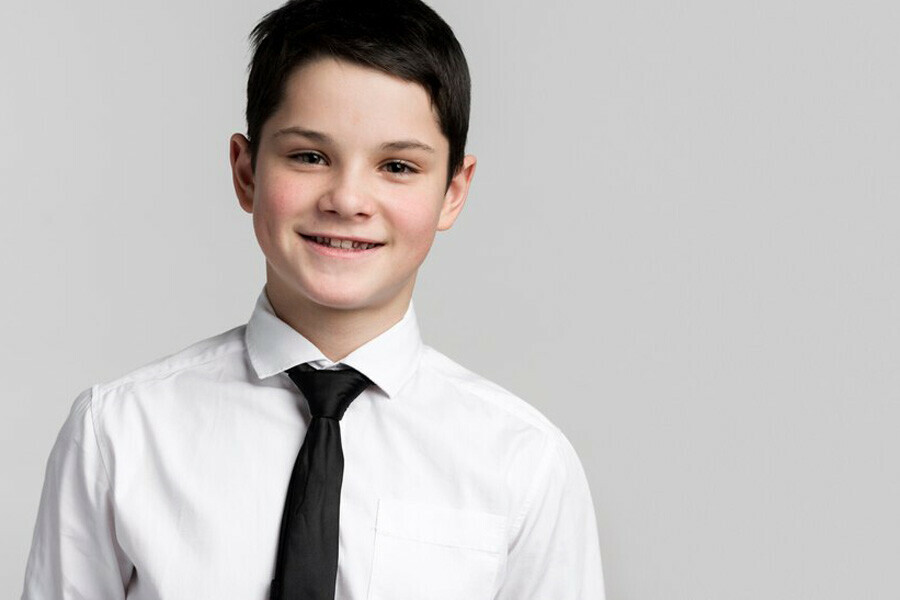 Возрождение единой формы для школьников предлагают начать с галстука