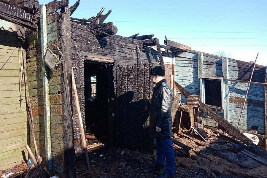 По факту пожара в Свободном в котором погиб ребенок прокуратура проводит проверку 