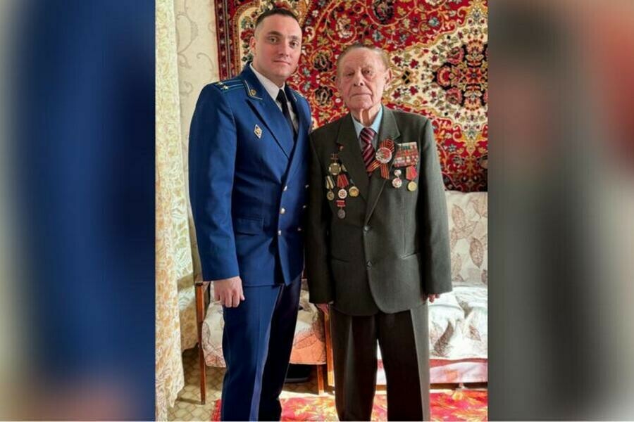 В Тынде поздравили единственного в городе ветерана Великой Отечественной войны