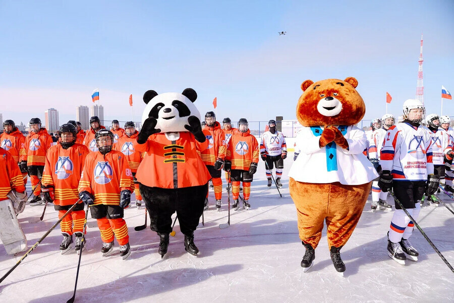 На Амуре открылись российскокитайские зимние игры Как это было видео