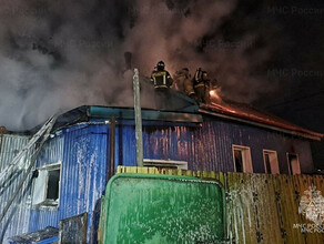 Мужчина и женщина погибли в пожаре в Амурской области видео