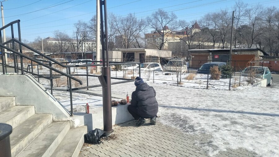 Смотрю  ноги лежат жительницу Благовещенска поразило увиденное в центре города