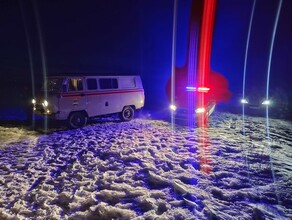В Амурской области двух человек в темноте спасли с дрейфующей льдины Подробности видео