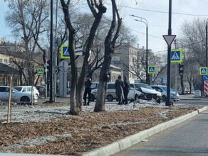 Жёсткое ДТП в центре Благовещенска затруднило движение фото 