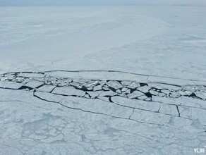 Подводные землетрясения разрушили морской лёд во Владивостоке