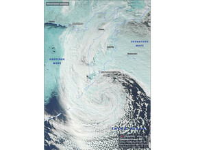 Спутник прислал из космоса снимок циклона бушующего на Дальнем Востоке