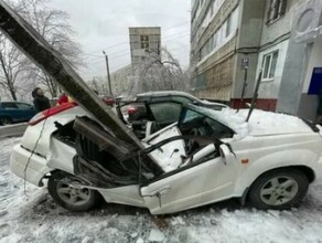 Установлено почему на автомобиль во Владивостоке обрушилась железобетонная плита видео