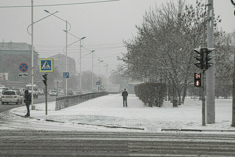 Благовещенск накроют снег и ветер скоростью 72 километра в час 