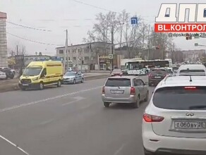 Пассажирский автобус в Благовещенске сбил ребенка и женщину 