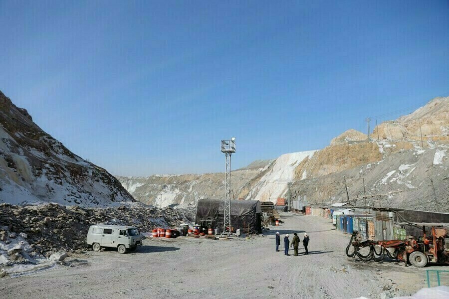 На руднике Пионер официально прекращена операция по поиску и спасению 13 горняков