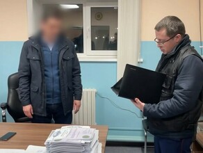 Задержан главный инженер рудника Пионер где под завалами остались 13 горняков видео