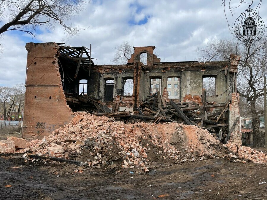 В Благовещенске сносят старинное здание простоявшее полтора века