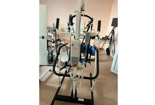 Аппараты для восстановления пациентов после инсульта и операций на ...