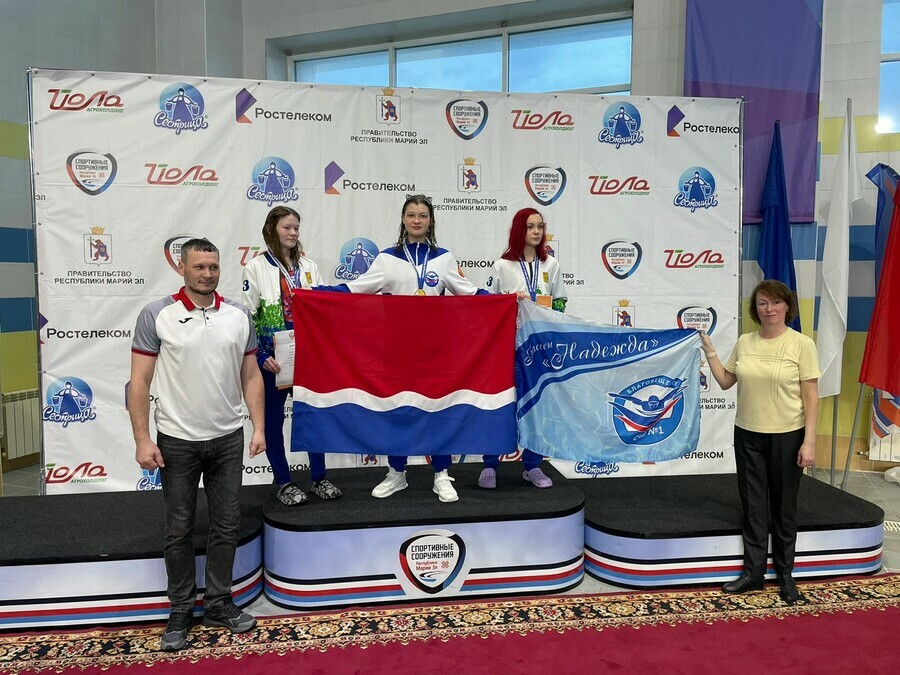 Юная благовещенская пловчиха Ульяна Косицына завоевала на всероссийских соревнованиях сразу шесть медалей