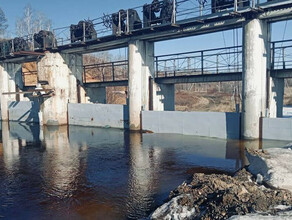 Режим повышенной готовности ввели в Магдагачинском районе Уровень воды в плотине  у верхней отметки видео