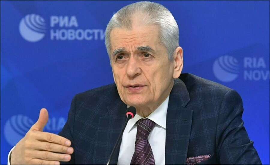 Онищенко выступил против всеобщей вакцинации от коронавируса