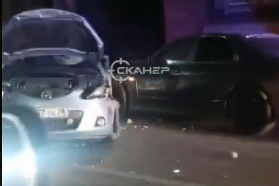 Автомобильное месиво ДТП произошло в Благовещенске на перекрестке где отключили светофор видео