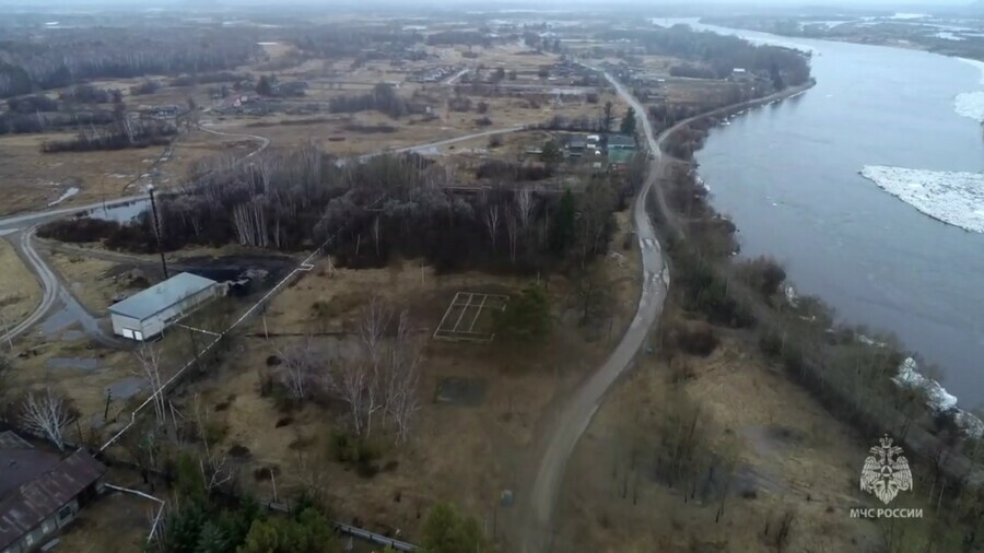 Амурское МЧС дороги в Мазановском и Селемджинском районах освободились от воды видео