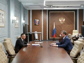 Глава Приамурья  встретился с министром строительства РФ 