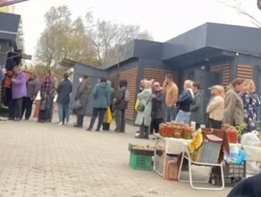 Длинную очередь за куриными яйцами заметили в Благовещенске видео