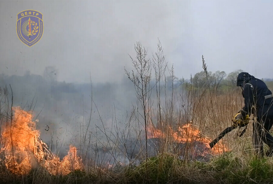 С 1 мая в Амурской области не могут потушить пожар На помощь приехали сотрудники из Хакасии