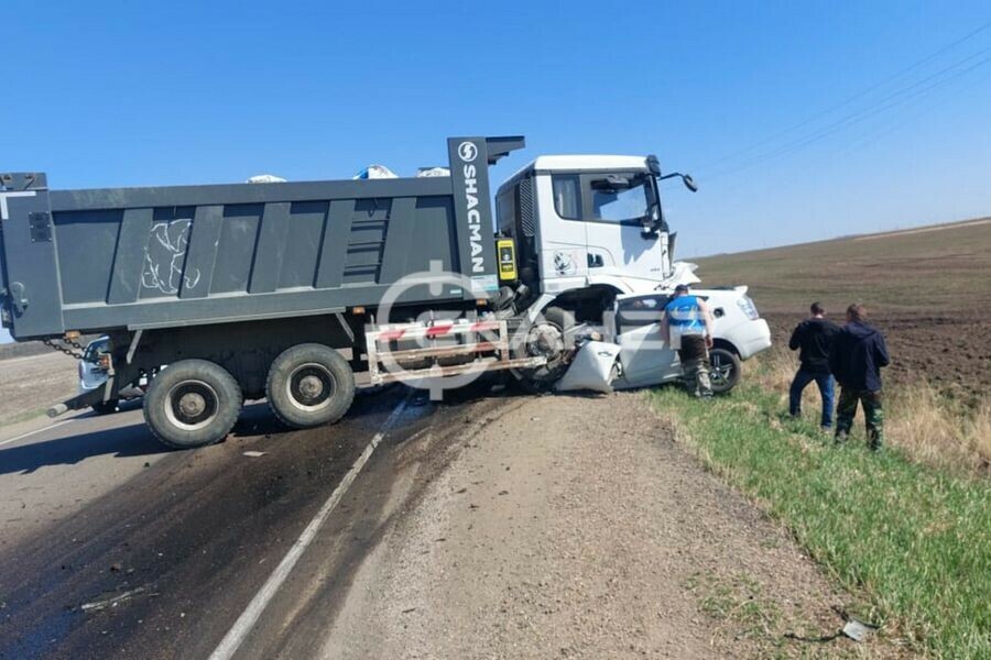 Жуткая авария произошла между Тамбовкой и Лозовым Двое погибли на месте фото 18 