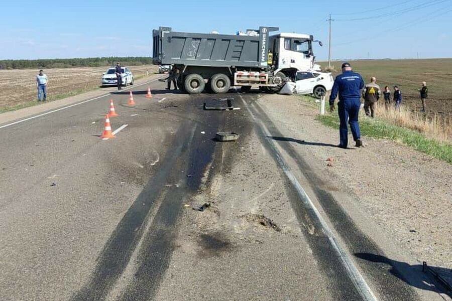 Прокуратура Приамурья озвучила возраст погибших в жуткой аварии между Волково и Лозовым фото 