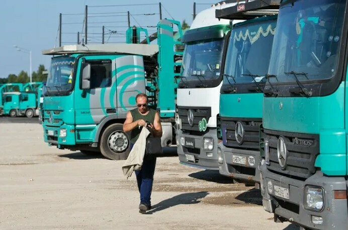 В России не хватает дальнобойщиков Какие предлагаются зарплаты