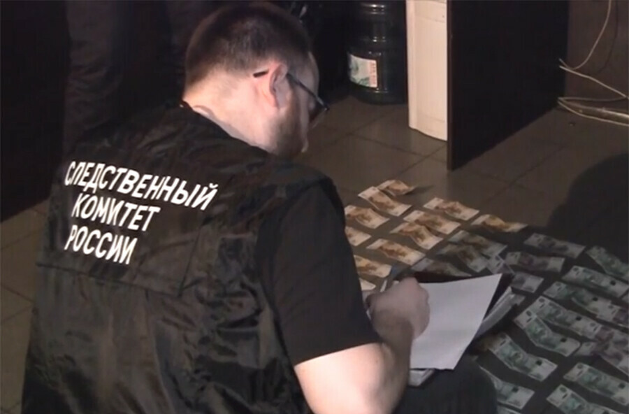 Дело группы амурчан организовавших нелегальное казино уходит в суд видео