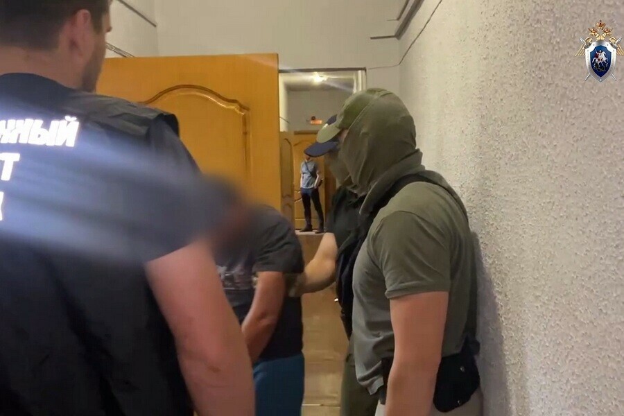В Приамурье сотрудника полиции временно исполняющего обязанности начальника поймали на взятке видео 