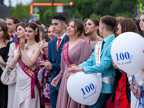 Прощай школа выпускники Благовещенска соберутся в пятницу на площади Ленина