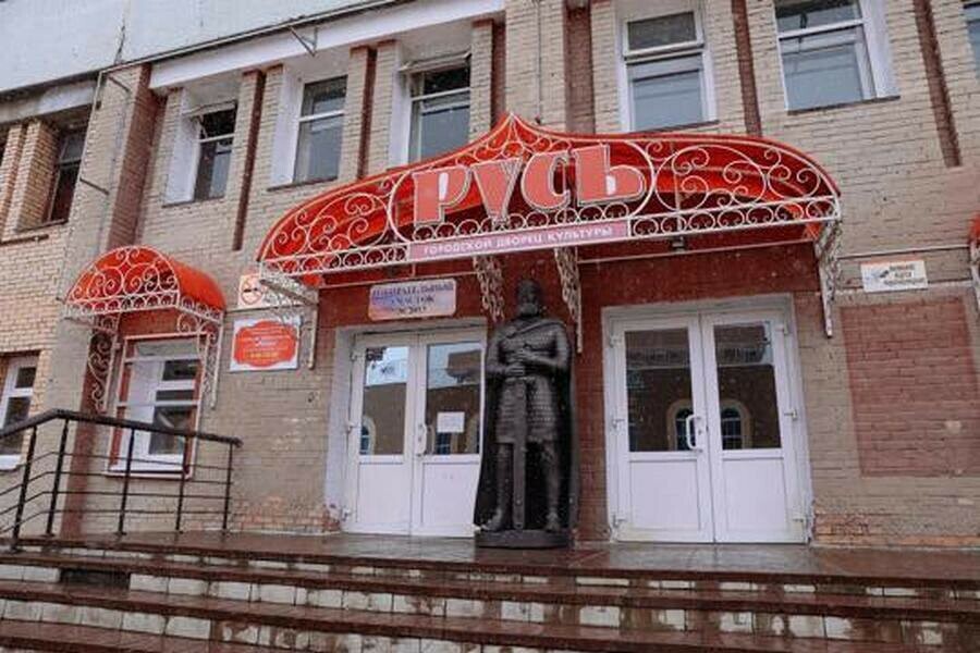 Тында продолжается преображаться в городе продолжается капремонт зданий фото 
