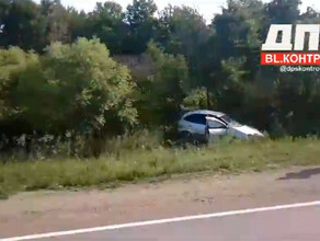 Два автомобиля столкнулись на подъезде к Белогорью видео