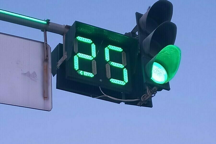 В Благовещенске сразу на трех перекрестках произошло аварийное отключение светофоров 