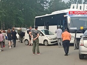 На парковке аэропорта Благовещенска произошло ДТП с участием автобуса