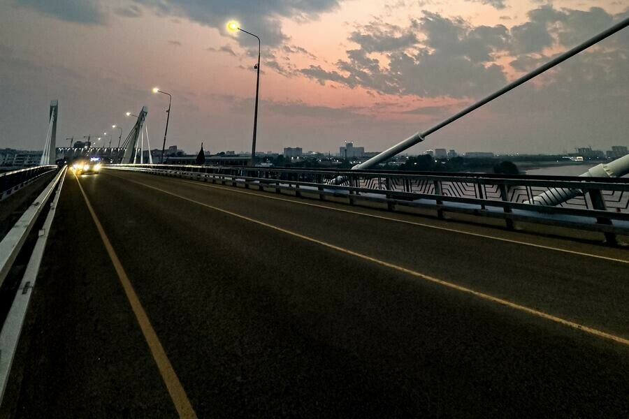 Новые знаки на мосту через Зею смутили благовещенцев фото 