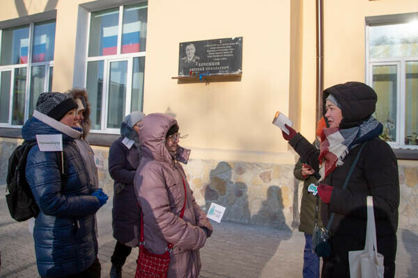 В Благовещенске краеведы прошлись по городу чтобы нанести информацию о памятных досках на Google и Яндекскарты