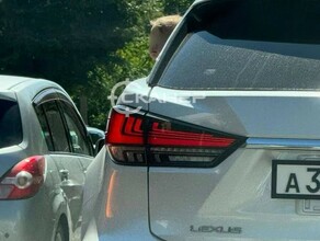 Неужели ребенок не нужен в Благовещенске ищут водителя Lexus которая везла ребенка с грубым нарушением правил