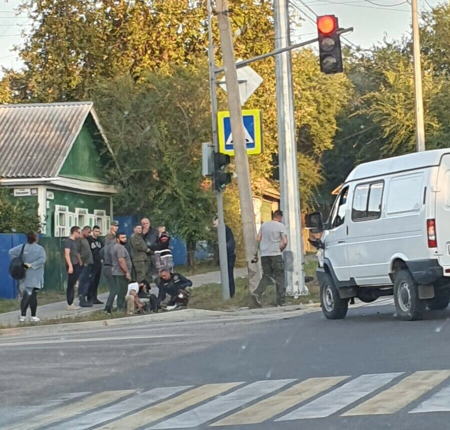 В Благовещенске врезался в шины в Свободном  в ГАЗель за сутки два мотоциклиста без прав устроили серьезные ДТП