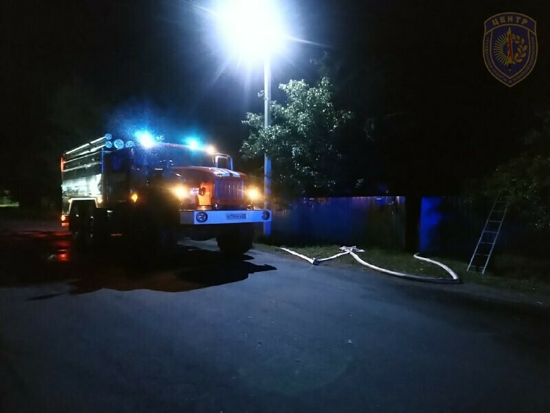 В горящем доме в амурском селе найдены тела мужчины и женщины