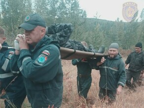 Амурчанина отправившегося за ягодой в лес нашли спустя несколько дней он не мог сам передвигаться фото 