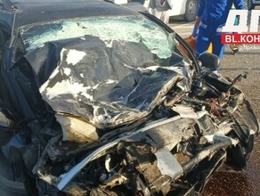 Машину так деформировало что тело было трудно достать на месте смертельного ДТП в Приамурье работали спасатели