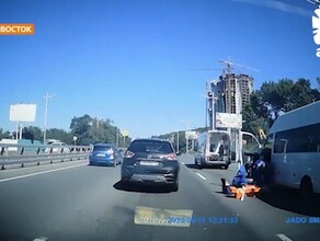 Водитель маршрутки умер за рулём спровоцировав аварию видео 