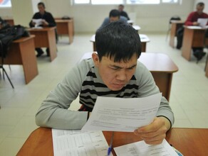 Дума намерена запретить посредникам принимать экзамены у мигрантов
