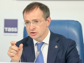 Мединский предложил сократить годы обучения в школе и вузе