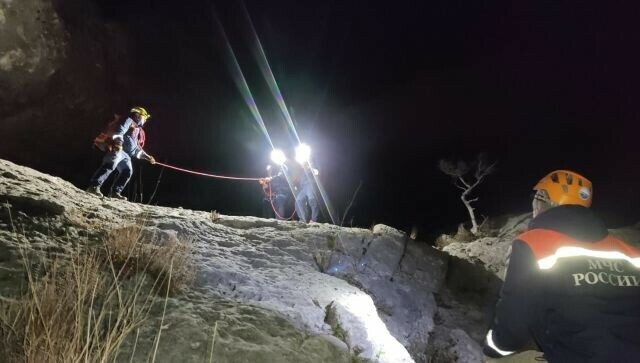 В горах Крыма спасатели искали заблудившихся амурчан 