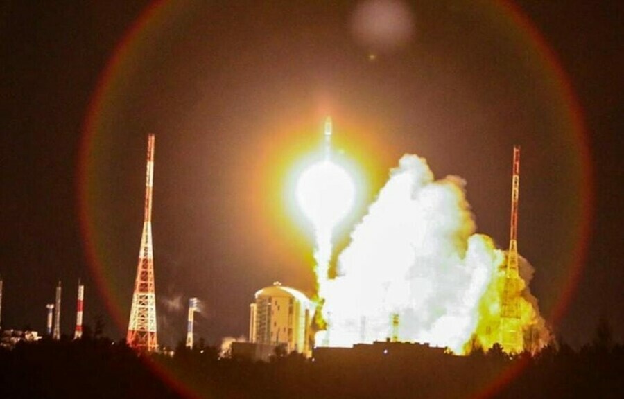 Полетела С космодрома Восточный стартовала ракетаноситель Союз видео